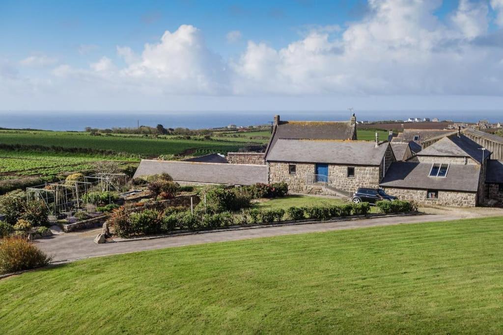 Porthcurno Barns, The Cart Lodge - Cosy Cottage, Walk To Porthcurno Beach, Pedn Vouder & Minack Theatre Пензанс Екстериор снимка