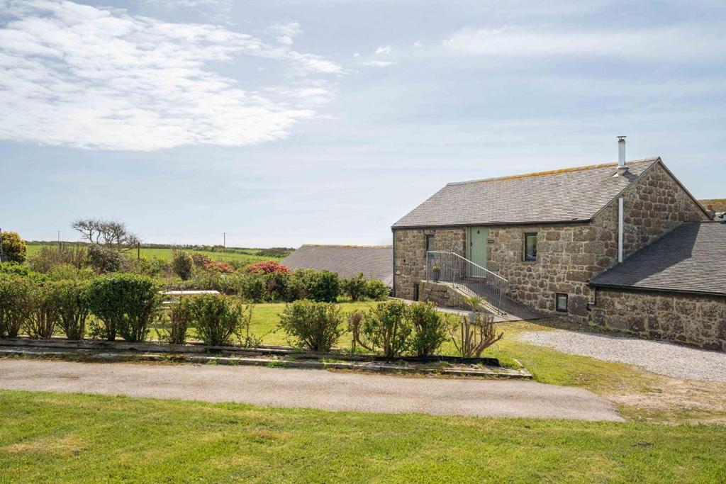 Porthcurno Barns, The Cart Lodge - Cosy Cottage, Walk To Porthcurno Beach, Pedn Vouder & Minack Theatre Пензанс Екстериор снимка